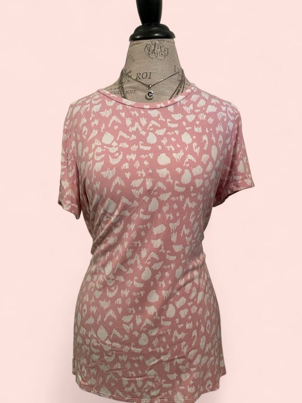 Baby Pink Cheetah Print Top • Brand • Ellen Tracy • Size - L